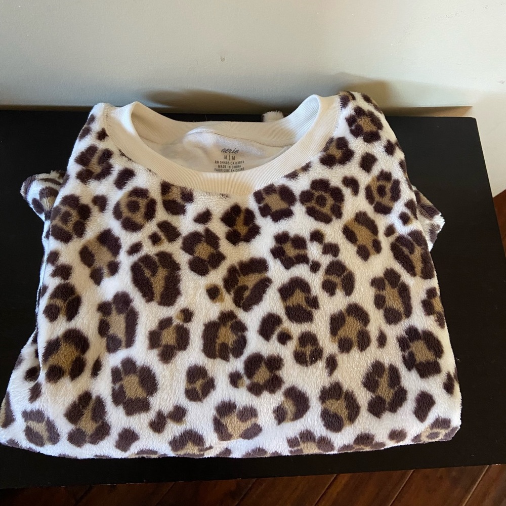 Aerie cozy pj set; long sleeve top with shorts— size medium